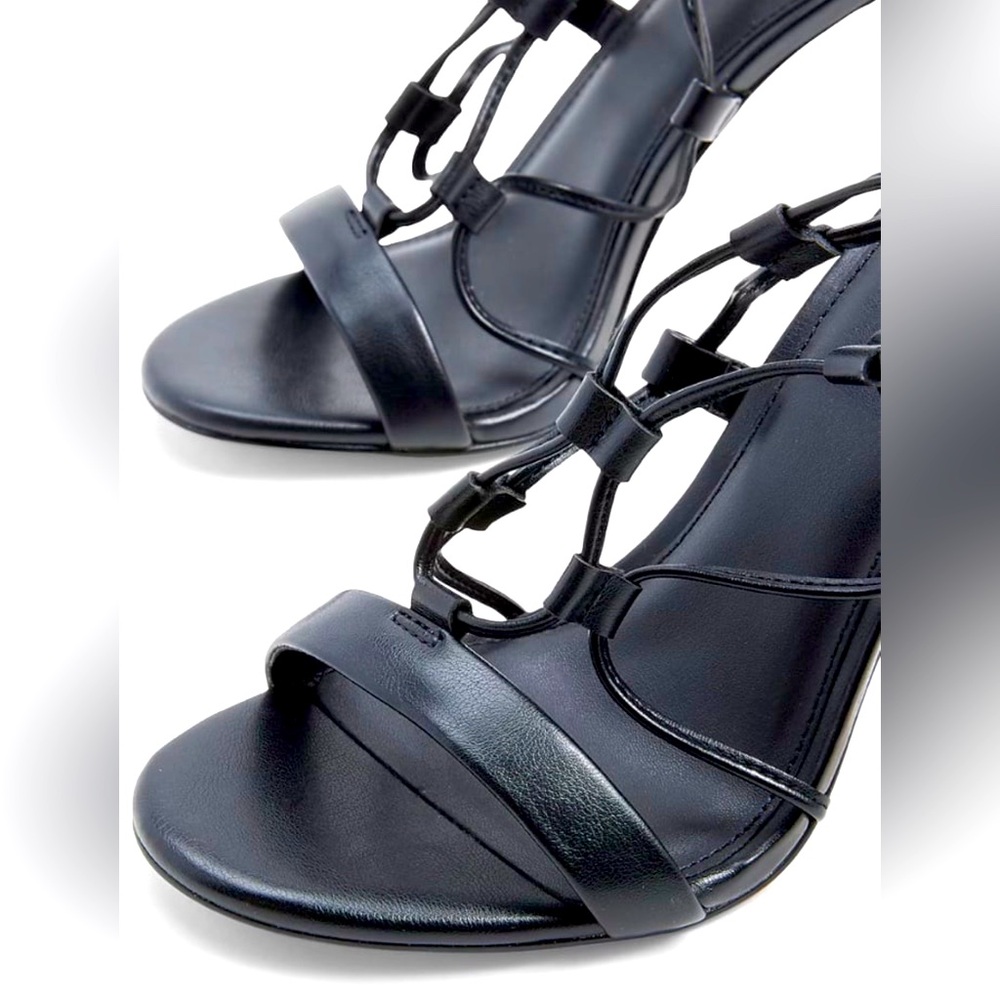 Express Gladiator heeled shoes
Size 6'5